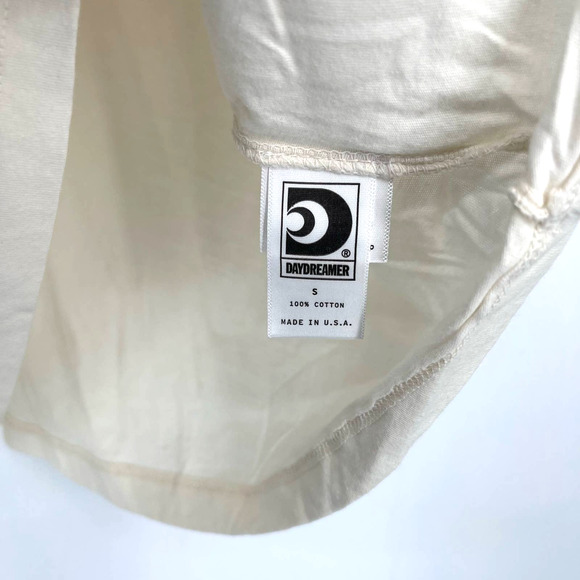 Daydreamer Elton John 1975 Boyfriend Tee White Small NWOT - Picture 4 of 6